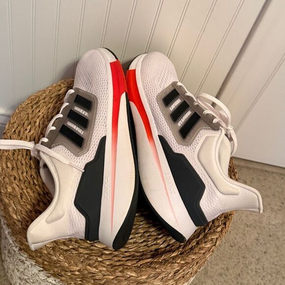 Adidas Men\'s White and Black Athletic Shoes with Orange Accents-Great Condition main image 5